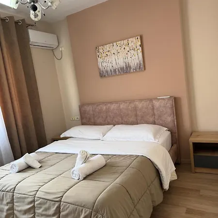 아파트 Comfort Center With Balcony 2